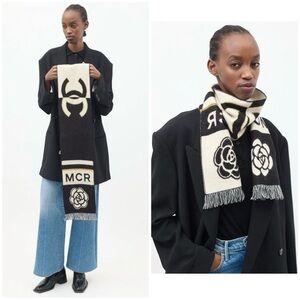New in Box Chanel Made in Italy Métiers d'Art Show MCR Cashmere Wool Scarf